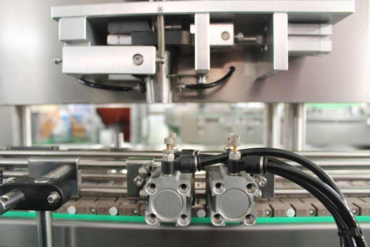 Desiccant Sachet Inserter — image 7