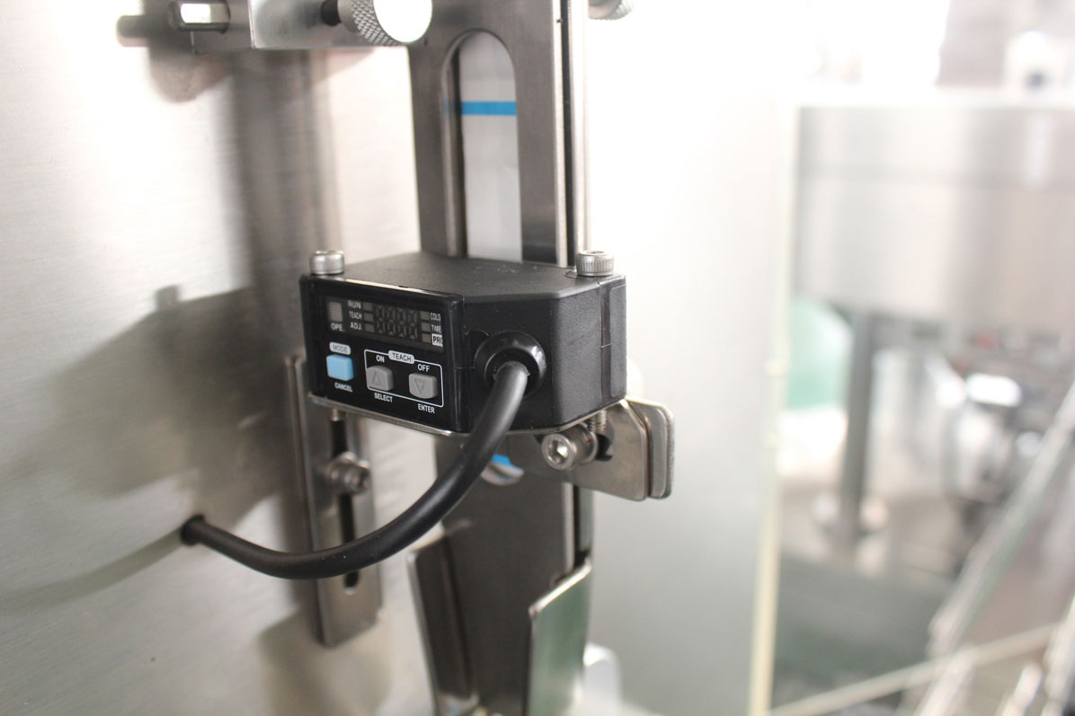 Desiccant Sachet Inserter — image 8
